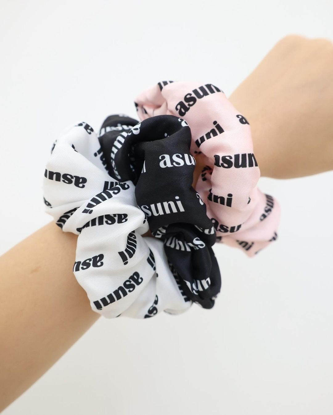 ASUNI Hair Scrunchie In Black