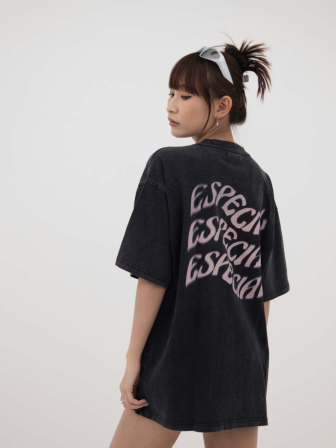 ASUNI Parfum Especial UniSex T-Shirt In Black