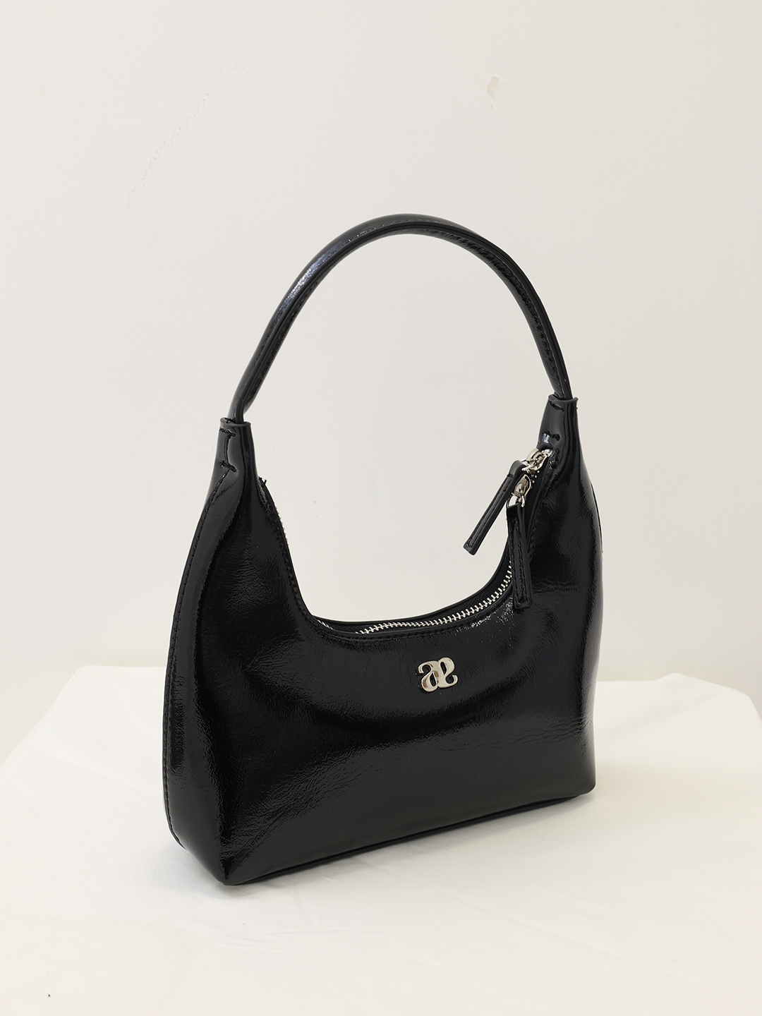 ASUNI double a Amber Shoulder Bag in Black