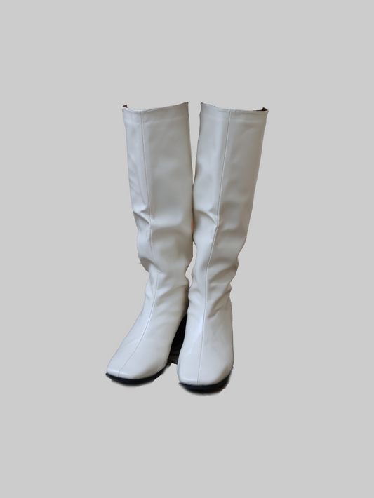 ASUNI square toe platform glossy boots in cream