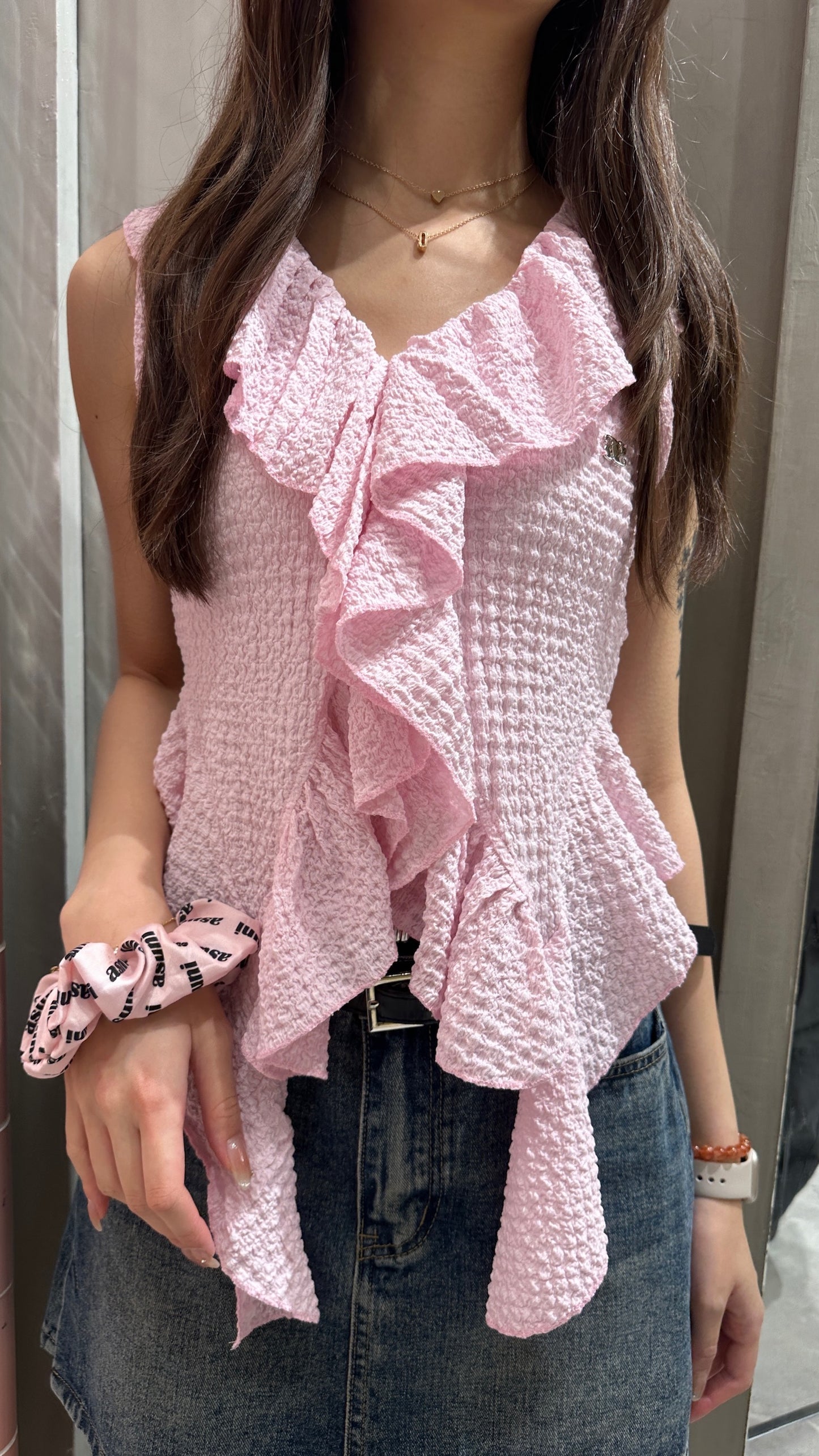 anagram darling tiered vest with muffler in pink